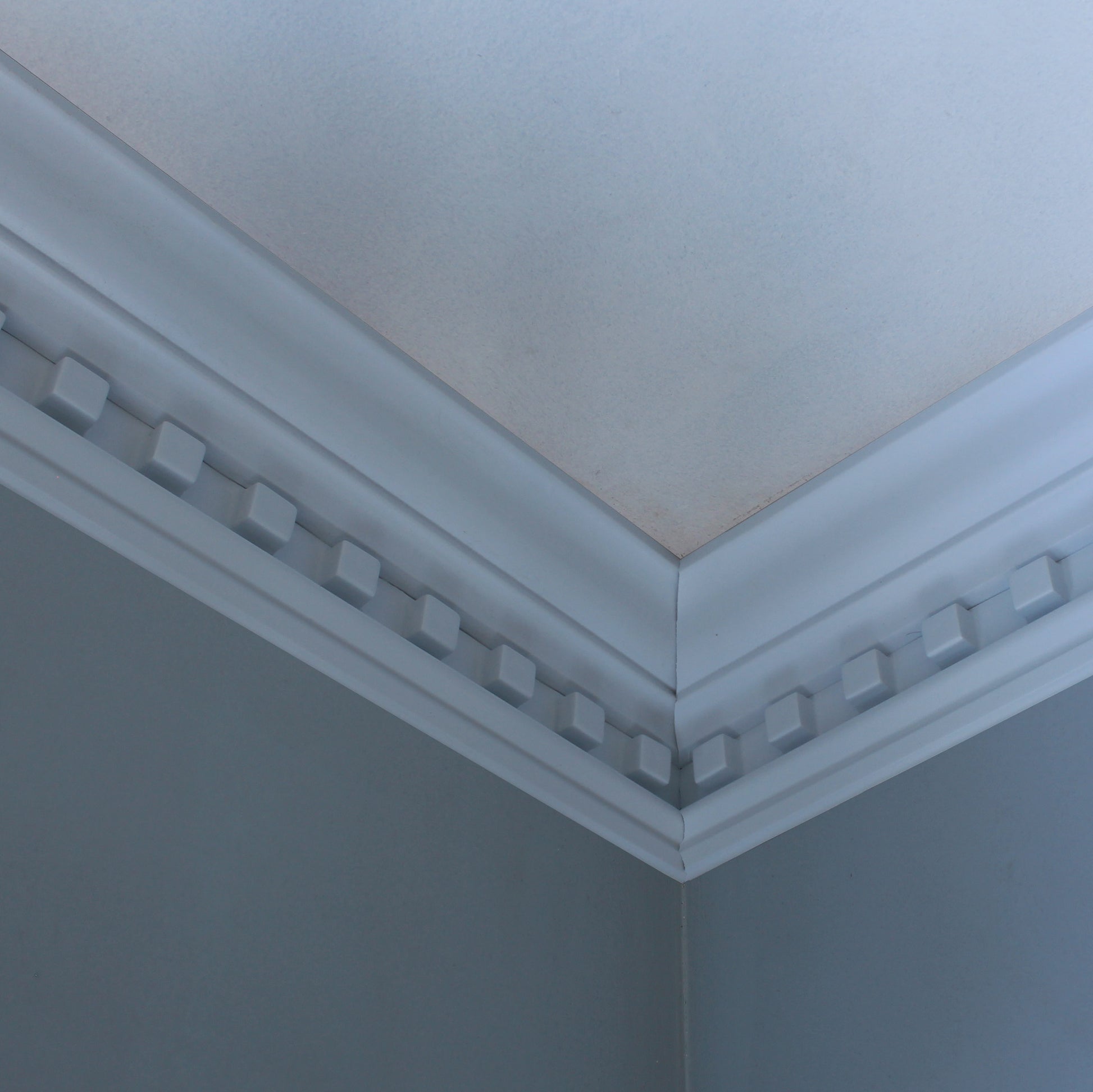 Colonial dentil easy crown molding